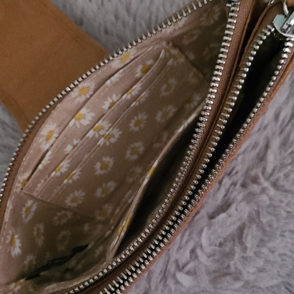 Brighton Leathwr Wallet/Wristlet ❤️ - Picture 5 of 8